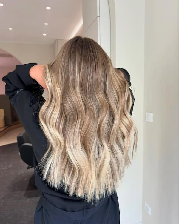 Racines naturelles balayage beige