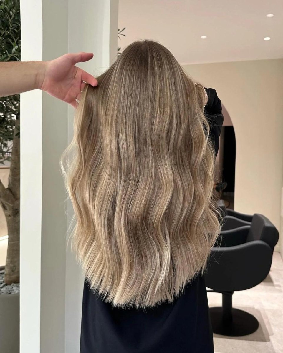 Balayage beige minimaliste