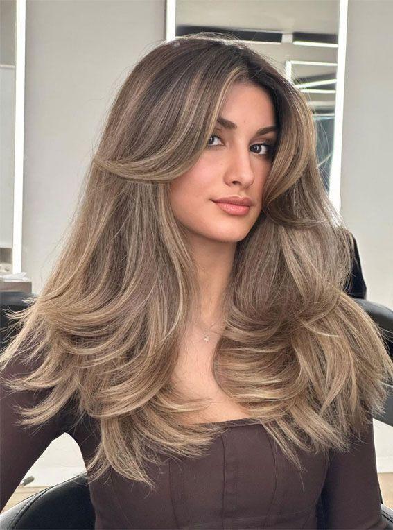 Coupe couches balayage beige