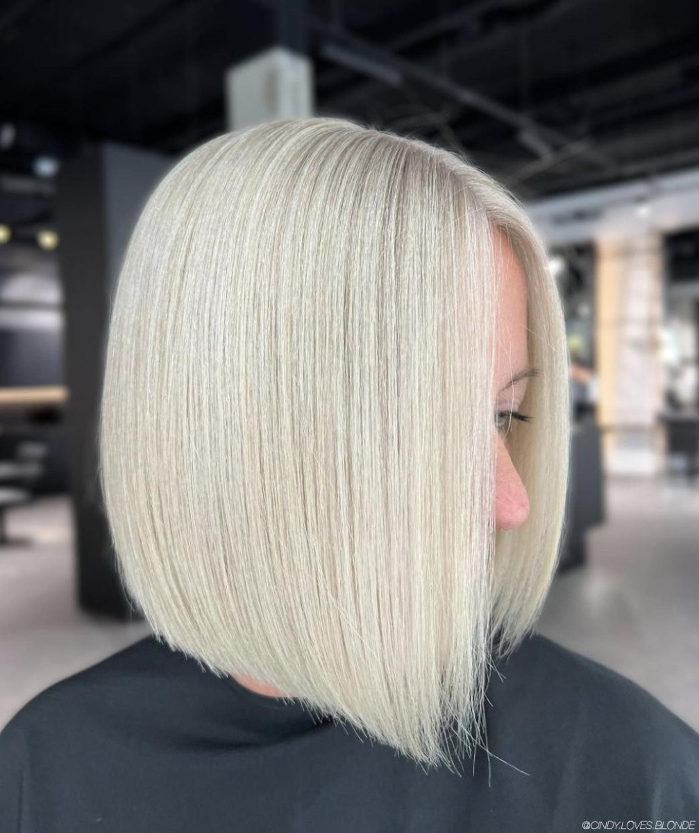 Bob blond polaire audacieux