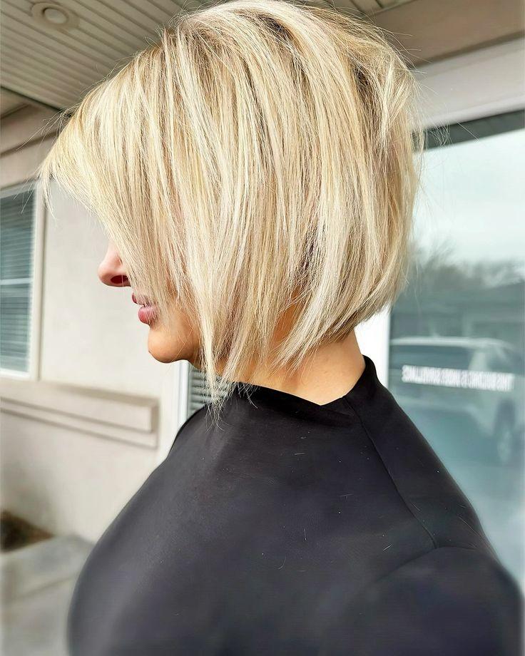 Carré plongeant adapté aux cheveux fins