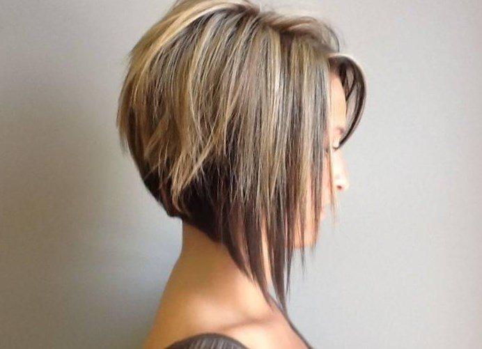 Nuque courte pointes longues