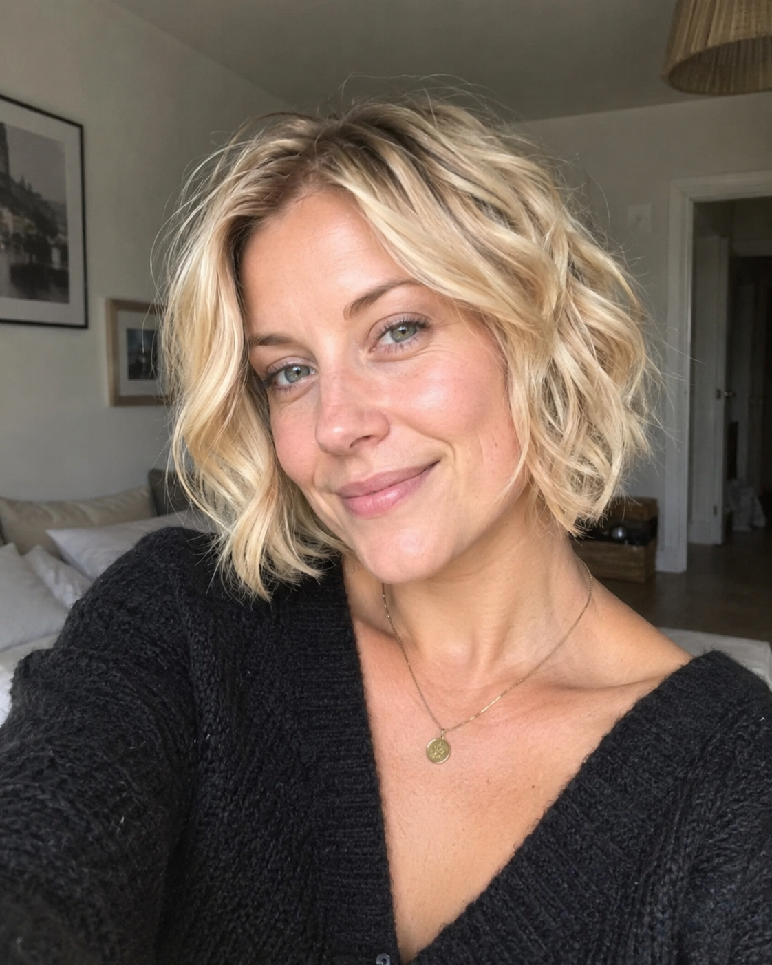 Carré wavy blond lumineux