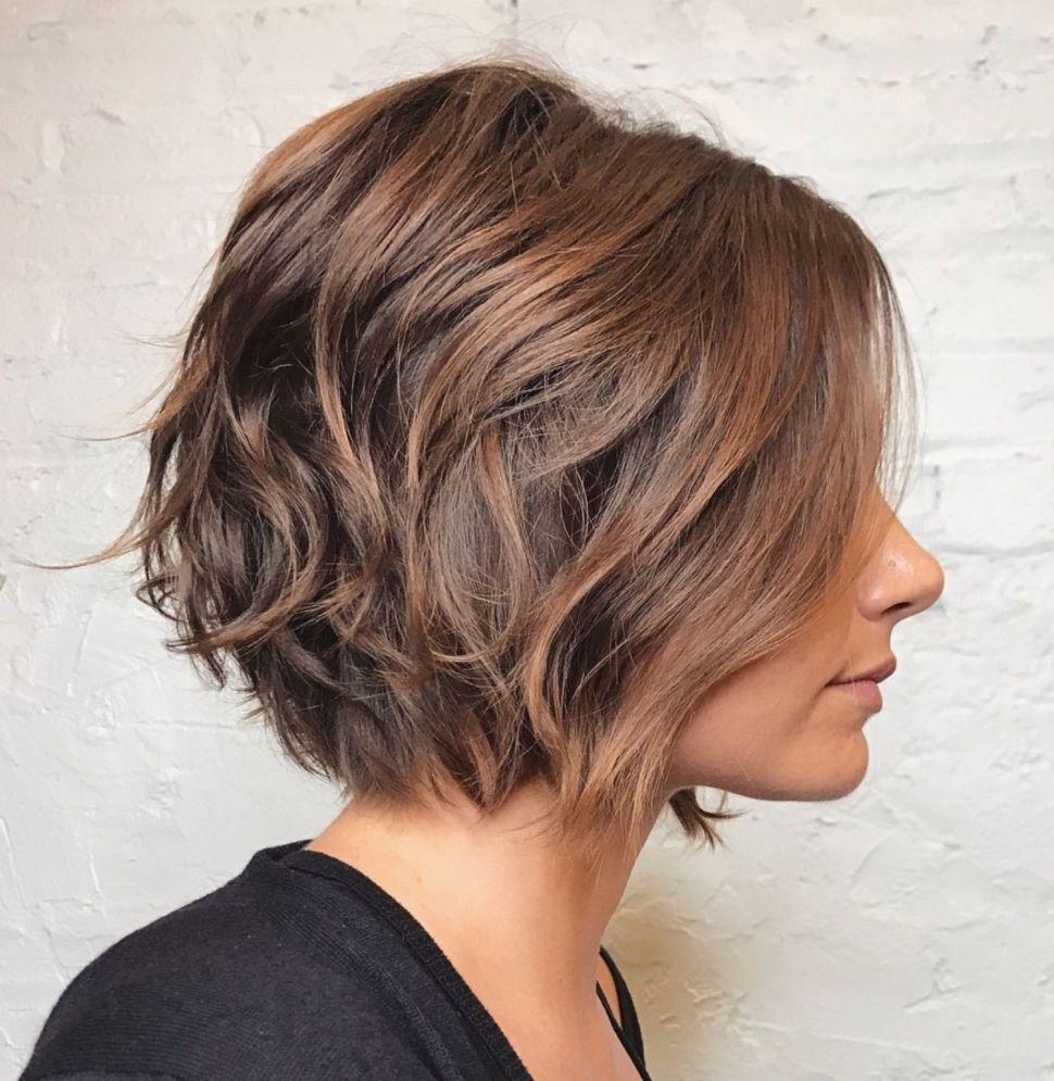 Carré plongeant court wavy naturel