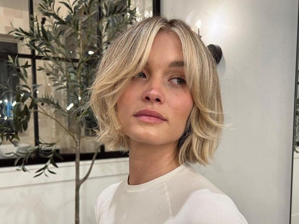 Carré shaggy dégradé léger cheveux fins