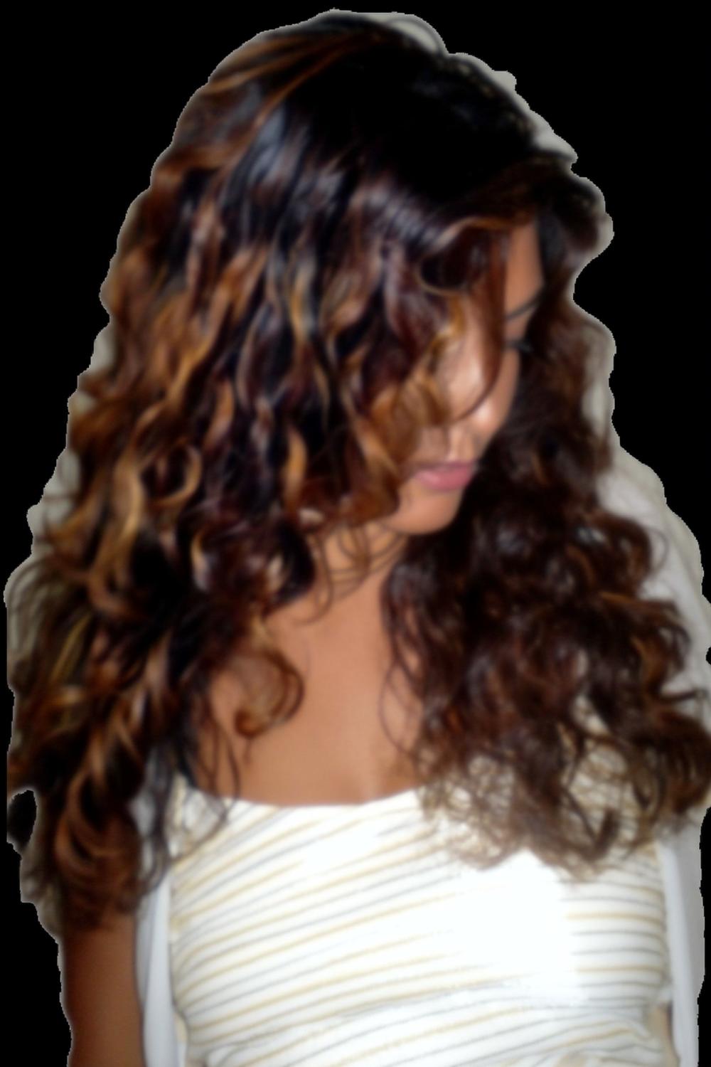 Cheveux Bouclés Longs : 27 Idées Coiffures Tendance