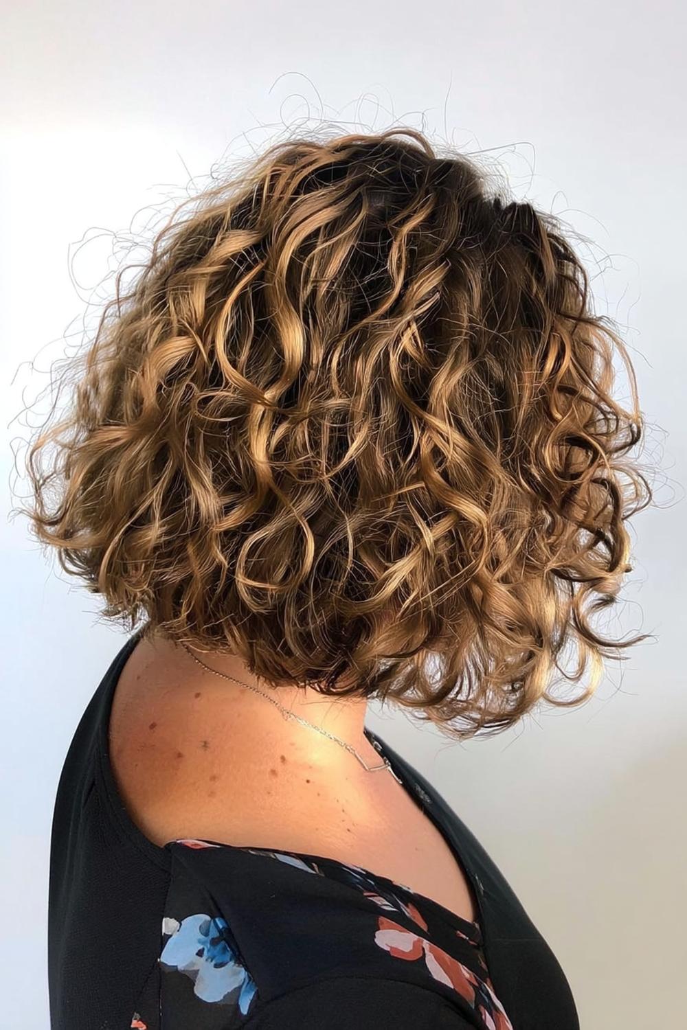 34 Idées Coiffures Afro pour Cheveux Crépus Naturels