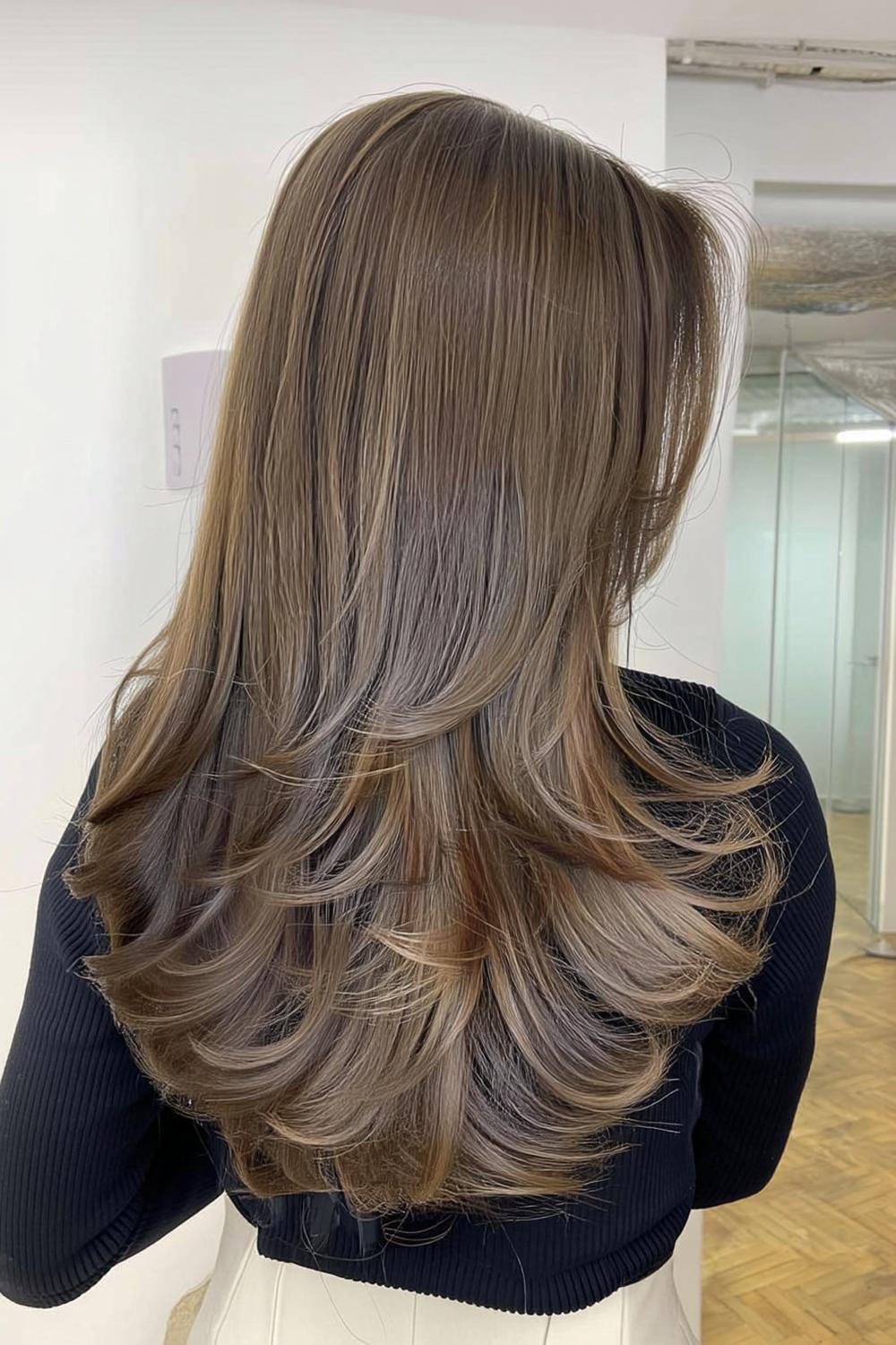 Boucles dorées volumineuses