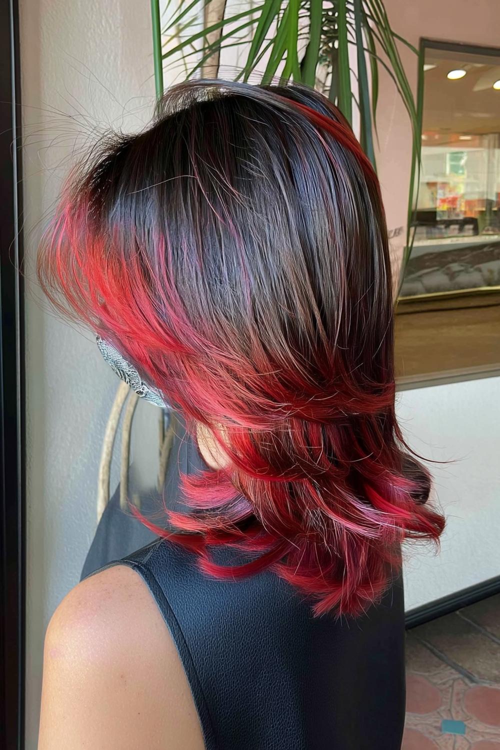 Rouge vibrant carré moderne