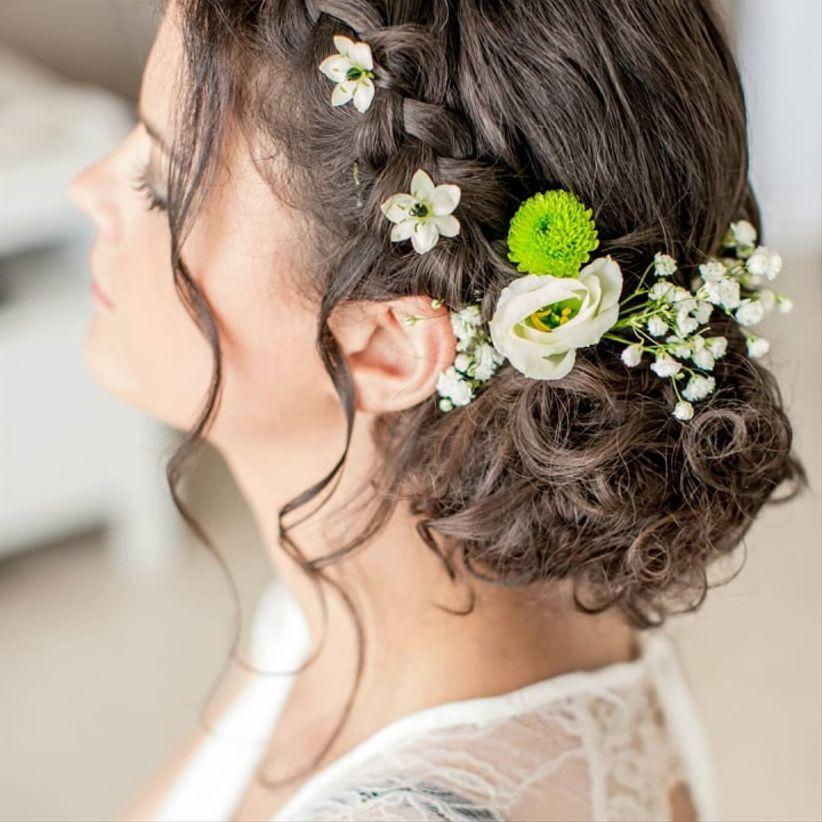 Chignon bohème bouclé romantique