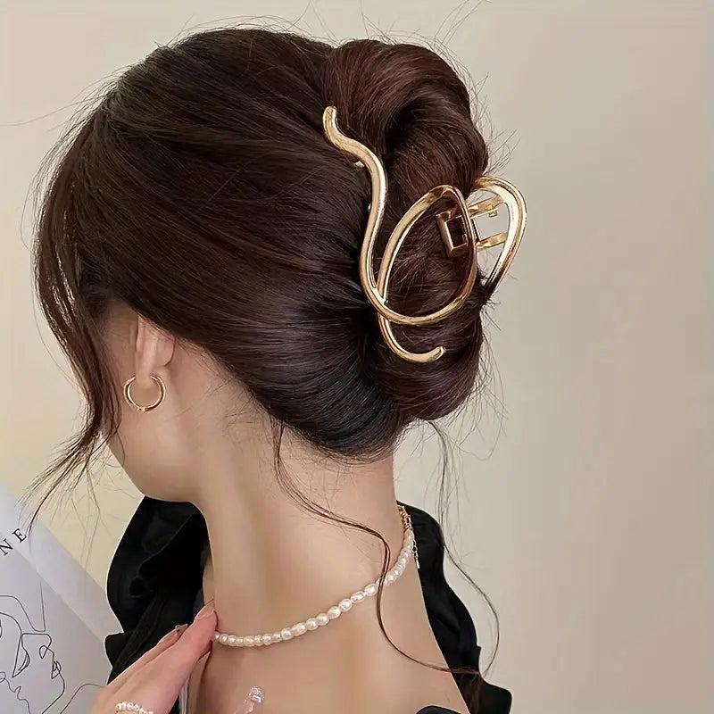 Chignon élégant soirée pince crabe