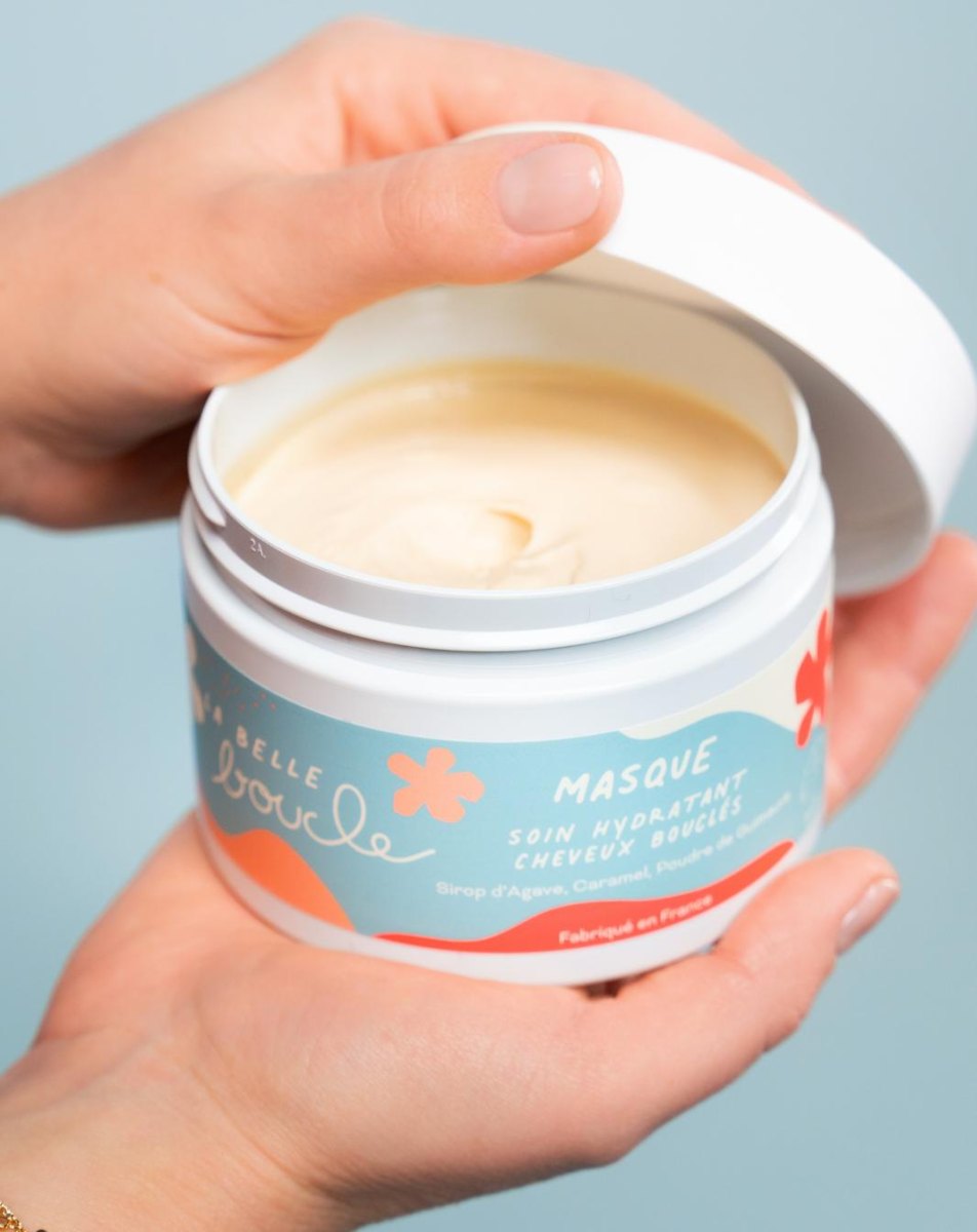 Masque hydratant cheveux bouclés