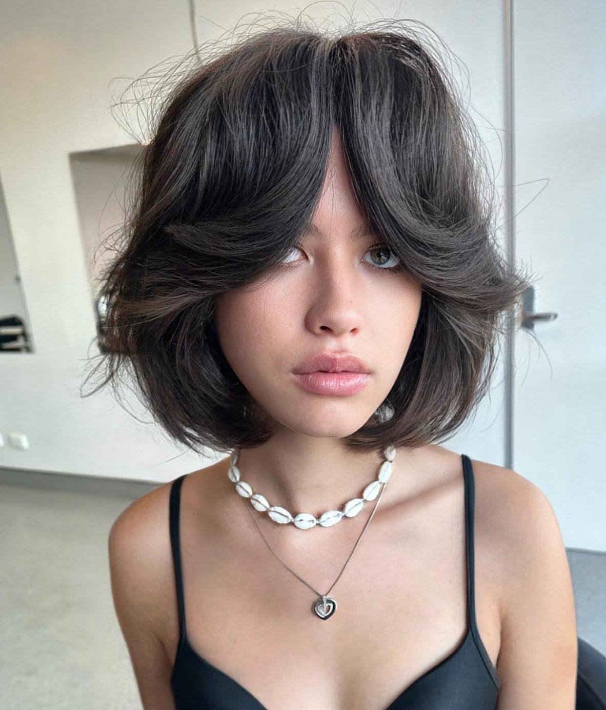 Coupe butterfly cheveux courts idées et styles tendance