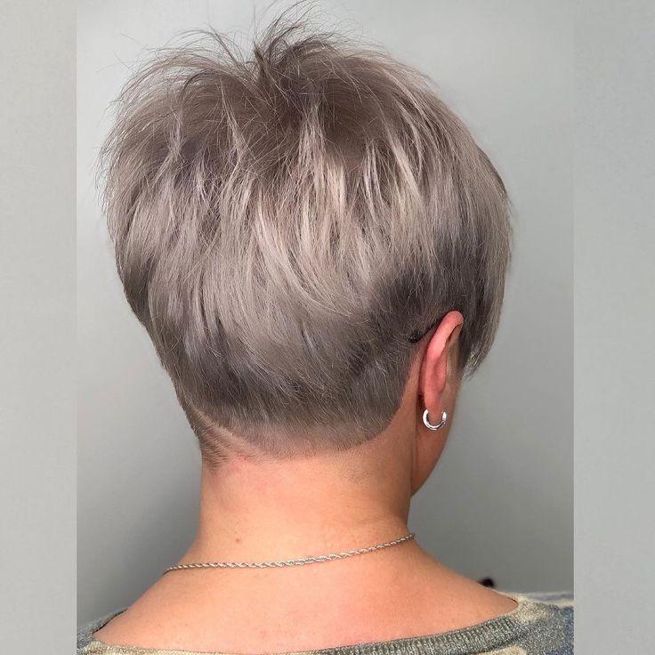 Pixie grise nuque courte