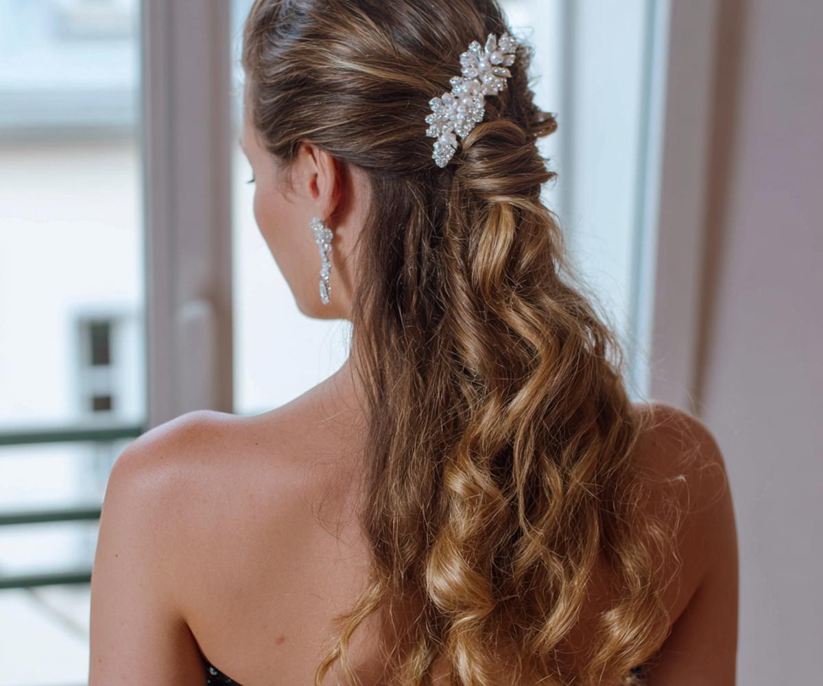 Demi-Attache Ondulée Blonde