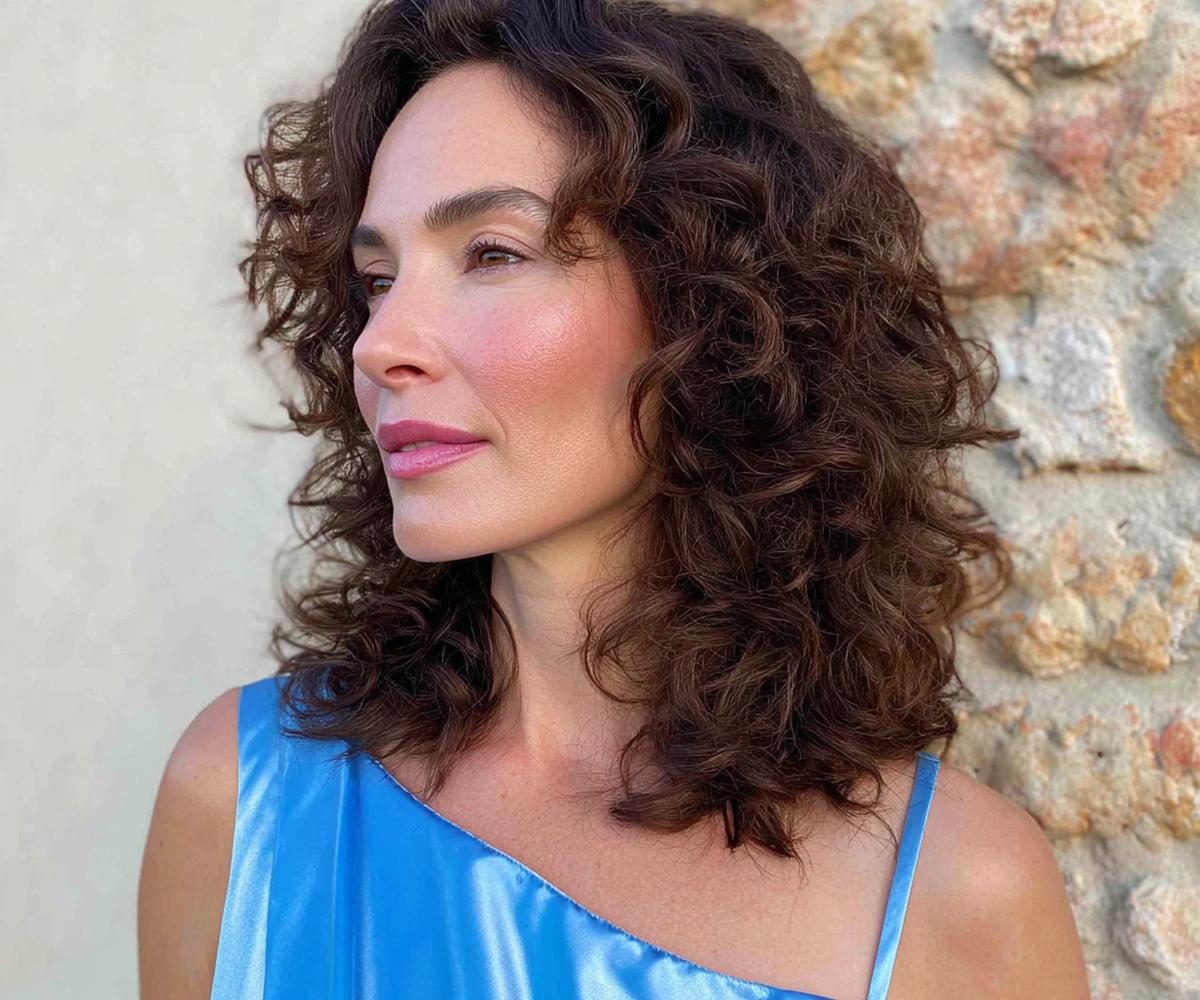 Boucles Brunes Mi Longues