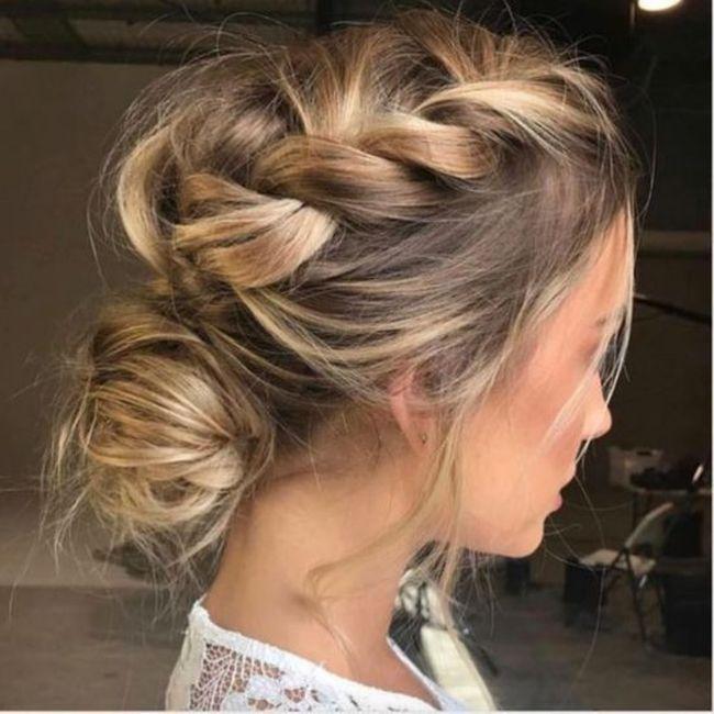 Chignon tressé décoiffé tendance