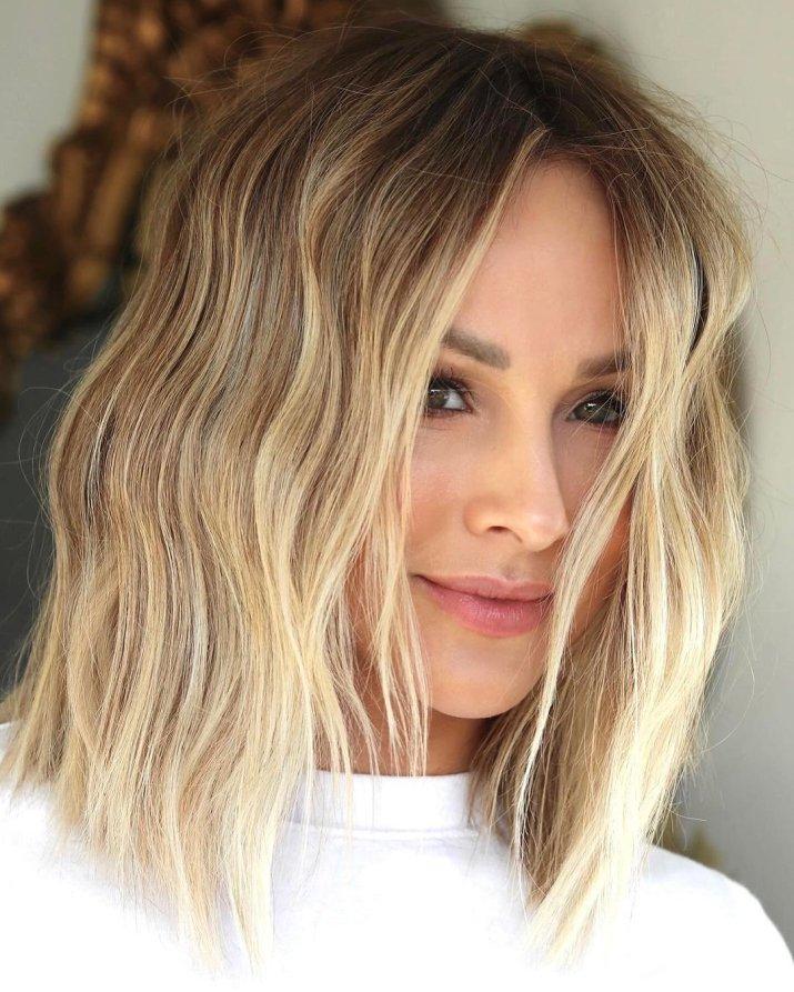 Lob blond cheveux fins