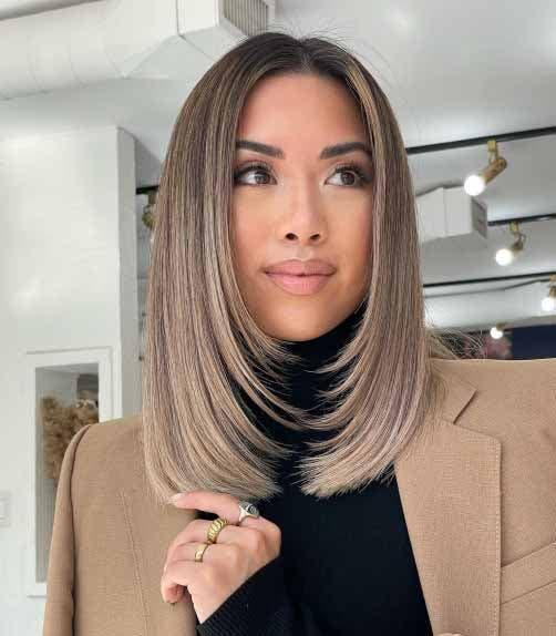 Lob dégradé cheveux lisses