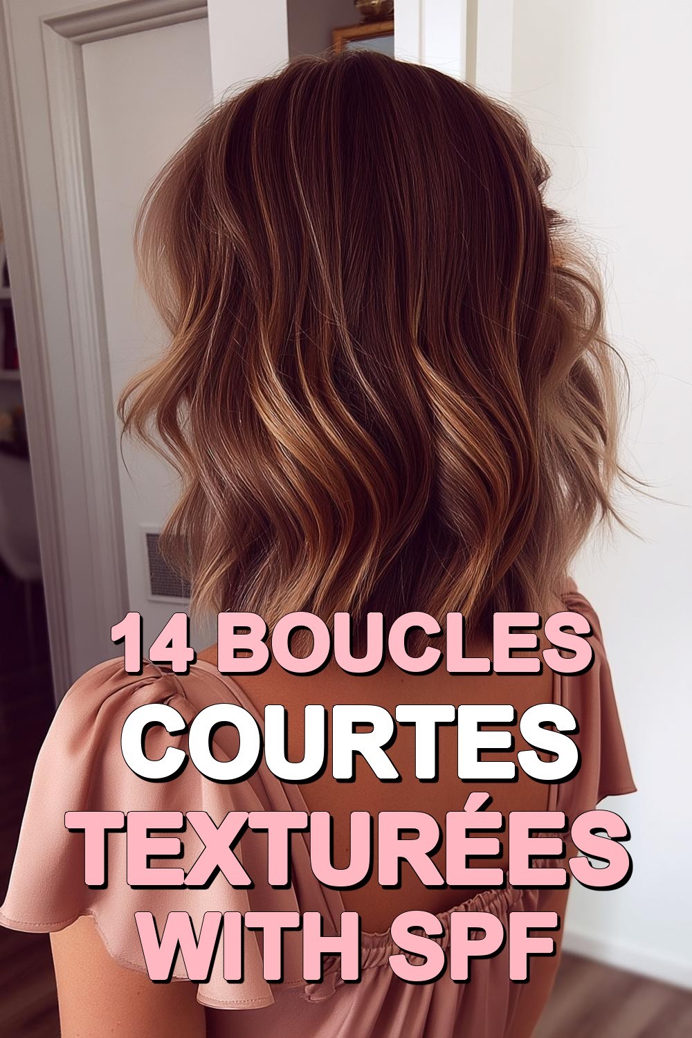 Boucles courtes texturées