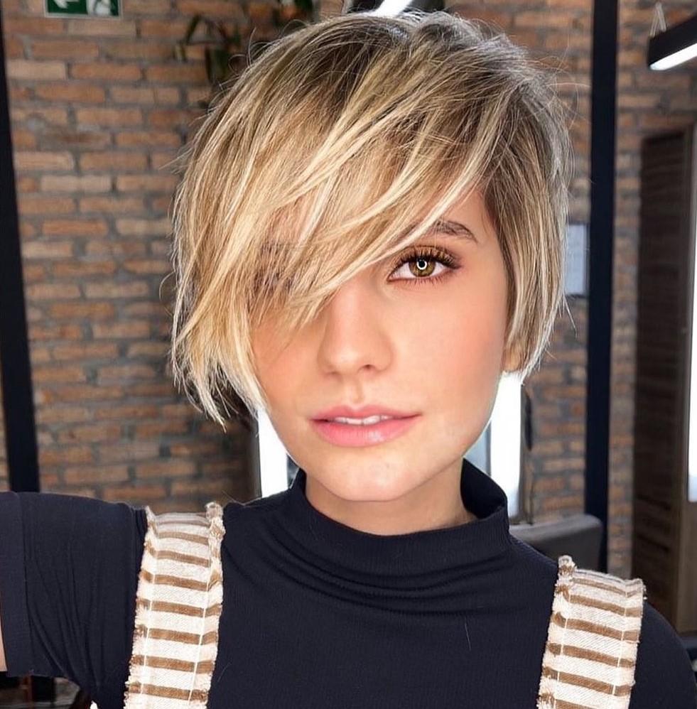 Pixie asymétrique frange effilée