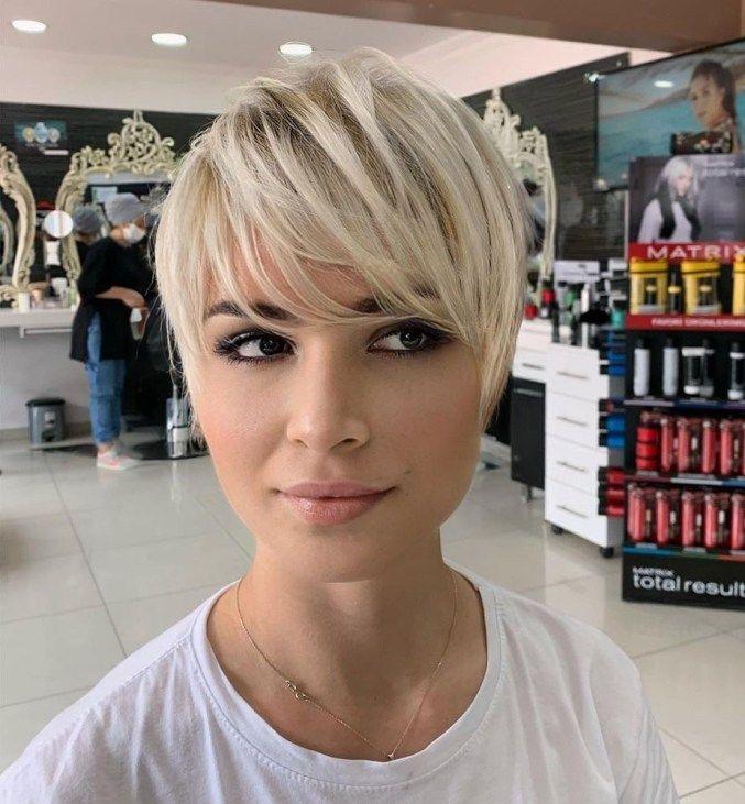 Pixie côtés courts frange fine