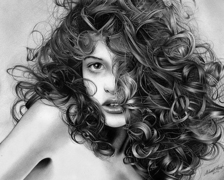 Dessin réaliste cheveux bouclés