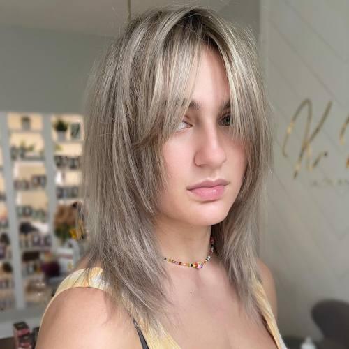 Wolf cut frange rideau