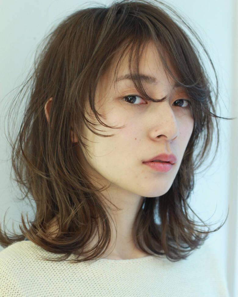 Wolf cut moderne minimaliste